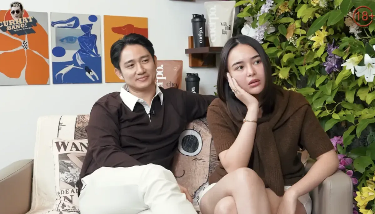 Potret Amanda Manopo dengan Kenny Austin. (Sumber: YouTube/Denny Sumargo)