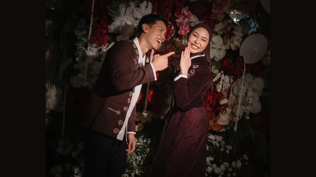 Rehan Mubarak lamar Dara Arafah (Sumber: Instagram/@rehanmubarak)