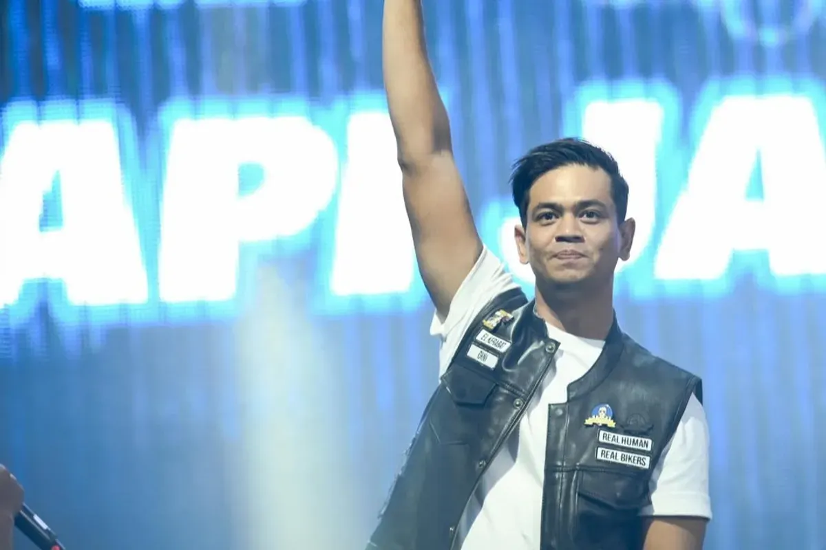 Surya Insomnia ketika konser (Sumber: Instagram/suryainsomnia)