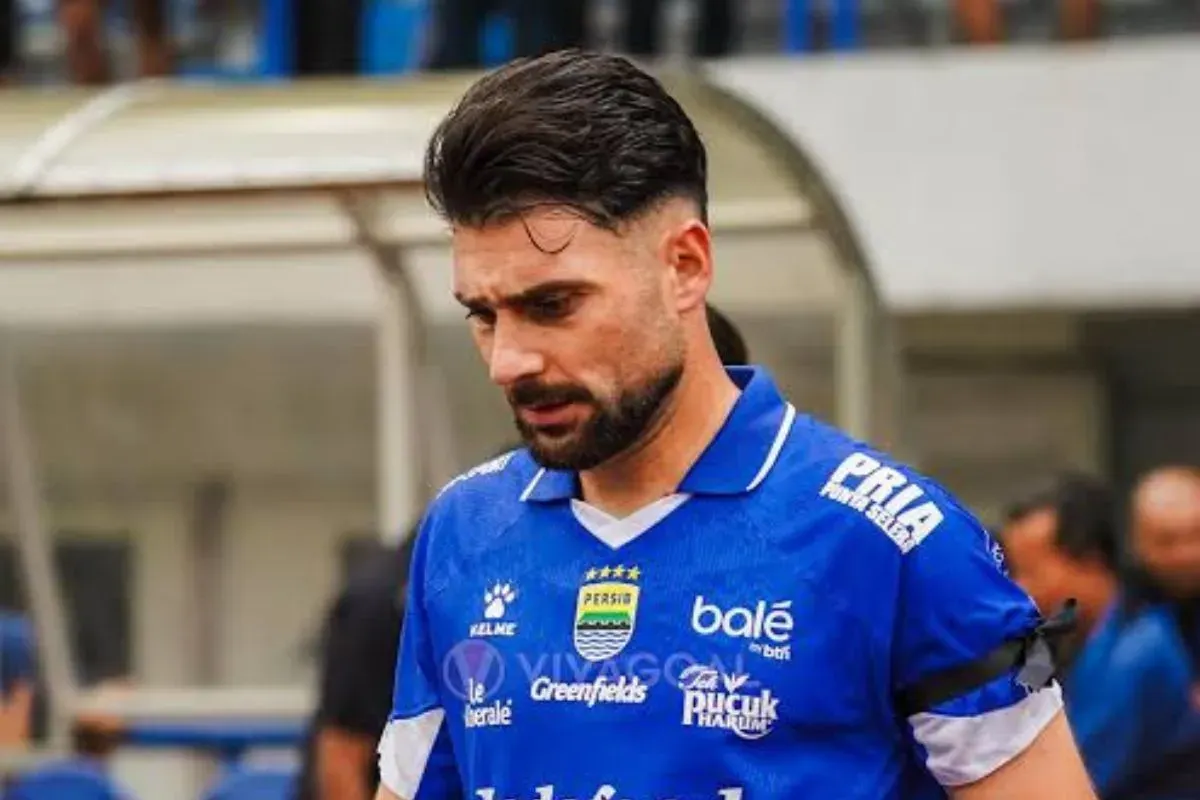 Bek Persib Bandung, Frans Putros. (Sumber: Instagram)