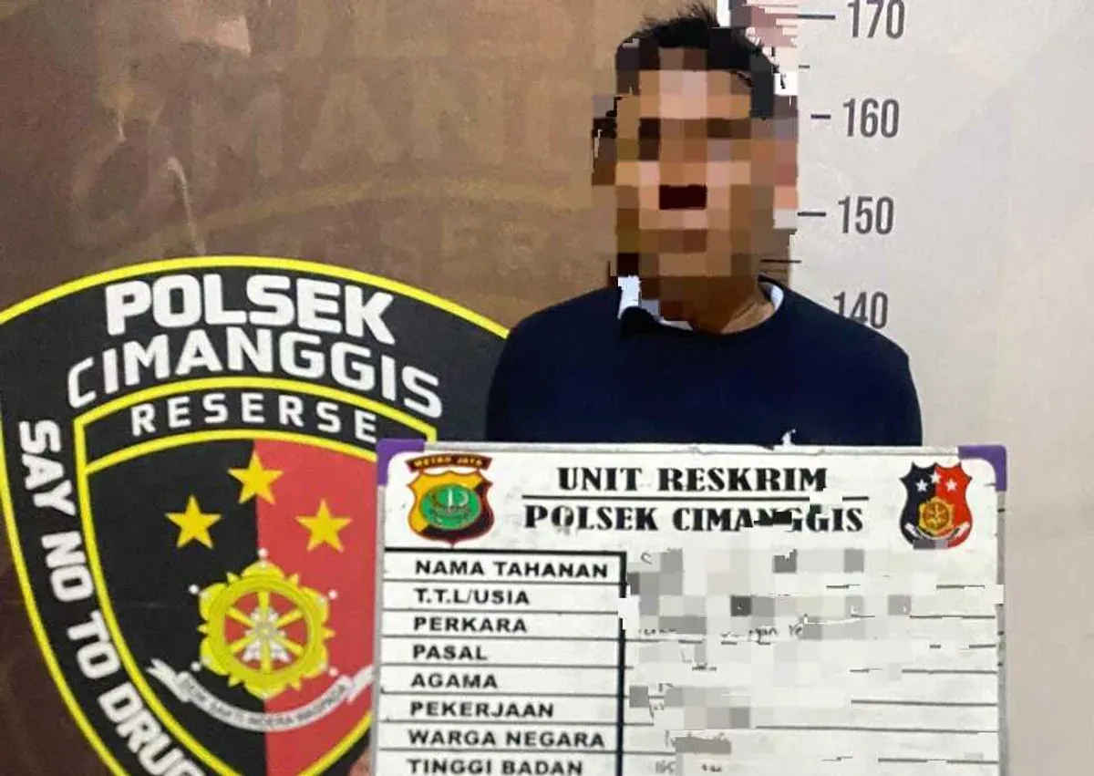 Terduga pelaku pencurian besi pabrik ditangkap polisi. Pelaku kini menjalani pemeriksaan lebih lanjut. (Sumber: Istimewa)