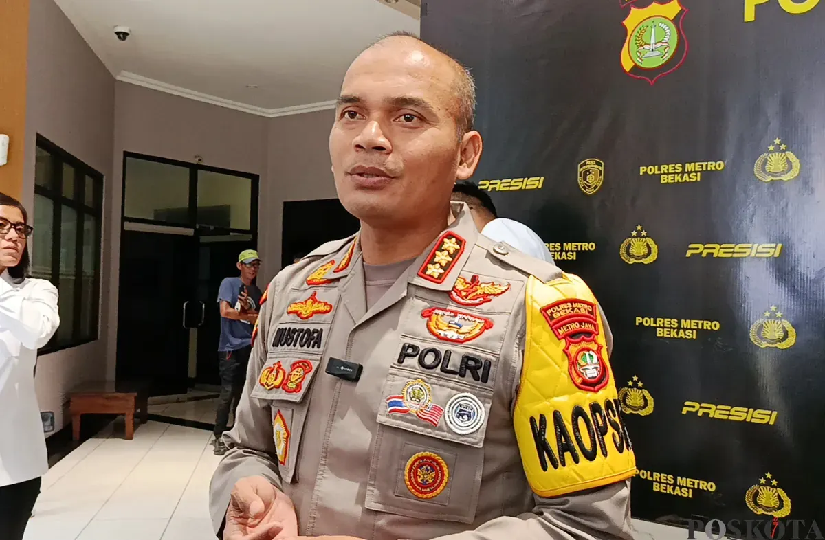 Kapolres Metro Bekasi, Kombes Pol Mustofa pastikan pihaknya sudah memeriksa enam orang saksi dalam kasus dugaan penganiayaan dan pengeroyokan oleh anggota DPRD Kabupaten Bekasi berinisial NY. (Sumber: Poskota/Nurpini Aulia Rapika)