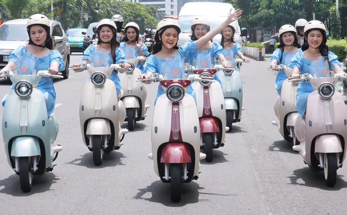 Sebanyak 15 wanita mengikuti City Ride Yadea OVA di Jakarta. (Sumber: Yadea)