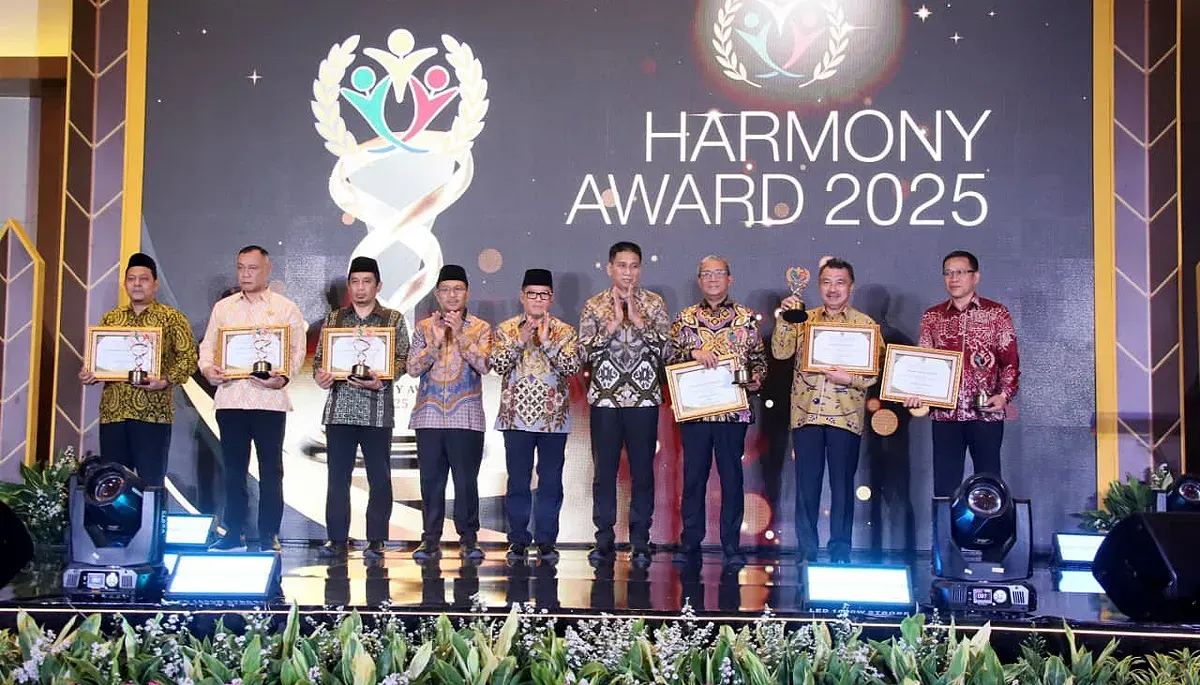 Malam Penganugerahan Harmony Award untuk Kepala Daerah dan FKUB Tahun 2025 di DoubleTree by Hilton Jakarta Kemayoran, Jumat, 28 November 2025. (Sumber: Dok. Puspen Kemendagri)