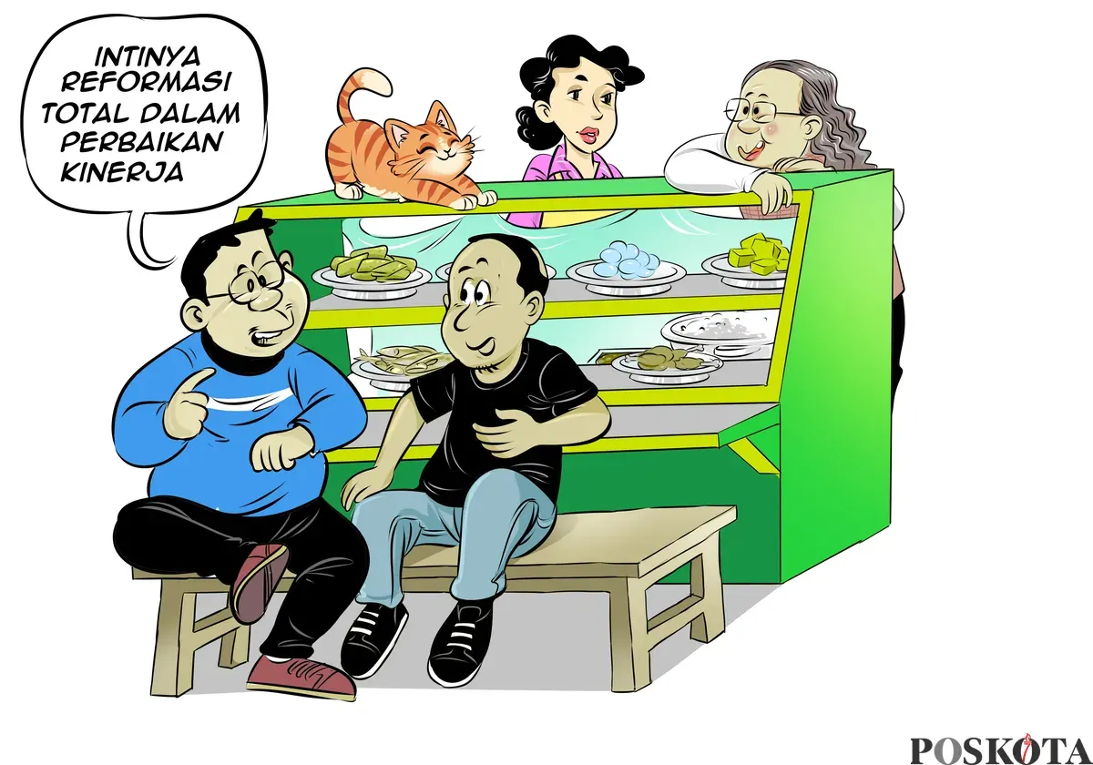 Tiga sahabat tengah berbincang santai di sebuah warteg, membahas isu hangat seputar ultimatum Menteri Keuangan kepada Ditjen Bea dan Cukai dalam obrolan khas mereka. (Sumber: Poskota/Arif Setiadi)