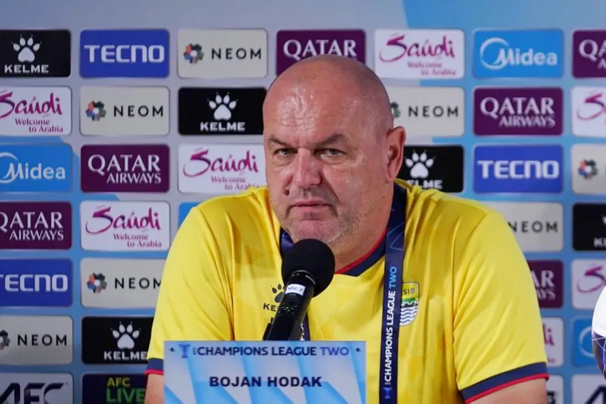 Potret pelatih Persib Bandung, Bojan Hodak. (Sumber: Persib)