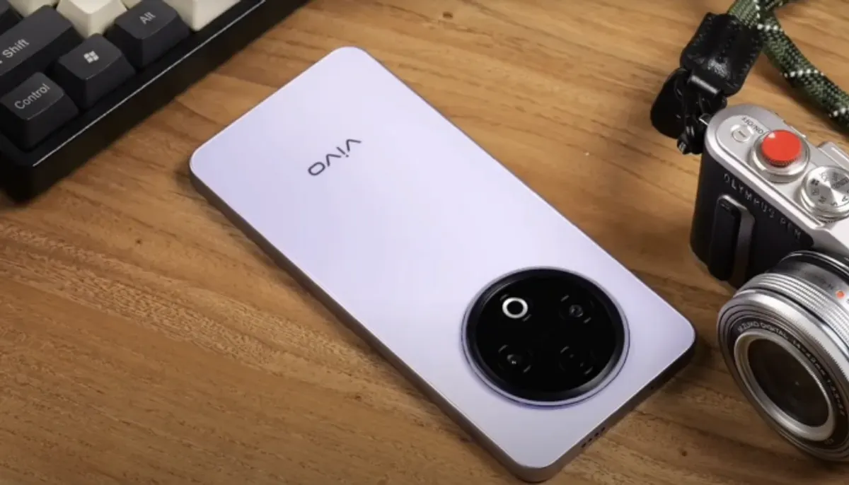 Vivo Y500 Pro buktikan lompatan besar seri Y dengan kamera flagship 200MP. Simak bagaimana Vivo menggebrak segmen mid-range premium dengan spesifikasi tinggi. (Sumber: YouTube/ViaTech)