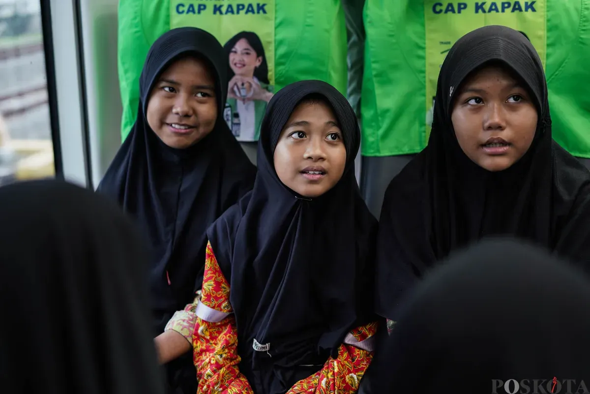 Sejumlah siswa sekolah dasar (SD) mengikuti kegiatan sosialisasi dan edukasi program C-Taditur (study tour) di Stasiun BNI City, Jakarta, Kamis, 2 Oktober 2025. (Sumber: Poskota/Bilal Nugraha Ginanjar)