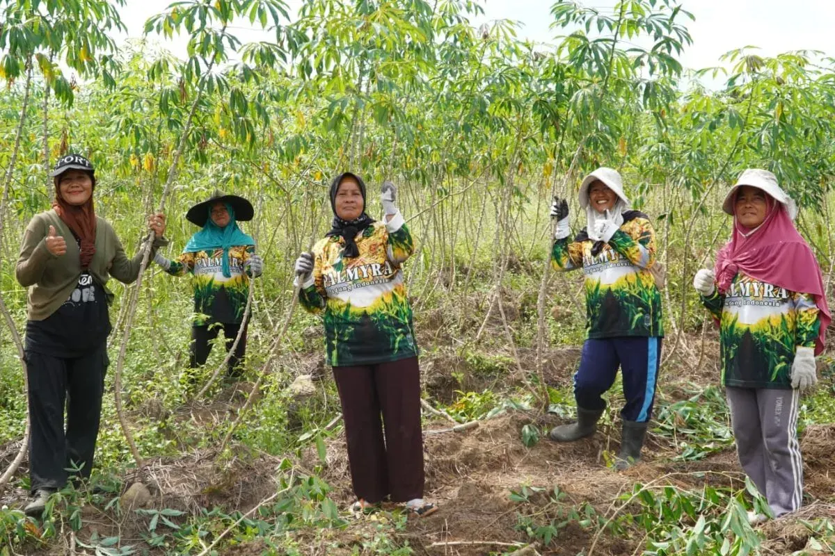 Program Agroforestri diinisiasi TNI AD di Baturaja, Kabupaten OKU, Sumatera Selatan, membawa dampak positif bagi ketahanan pangan. (Sumber: Dok. Istimewa)