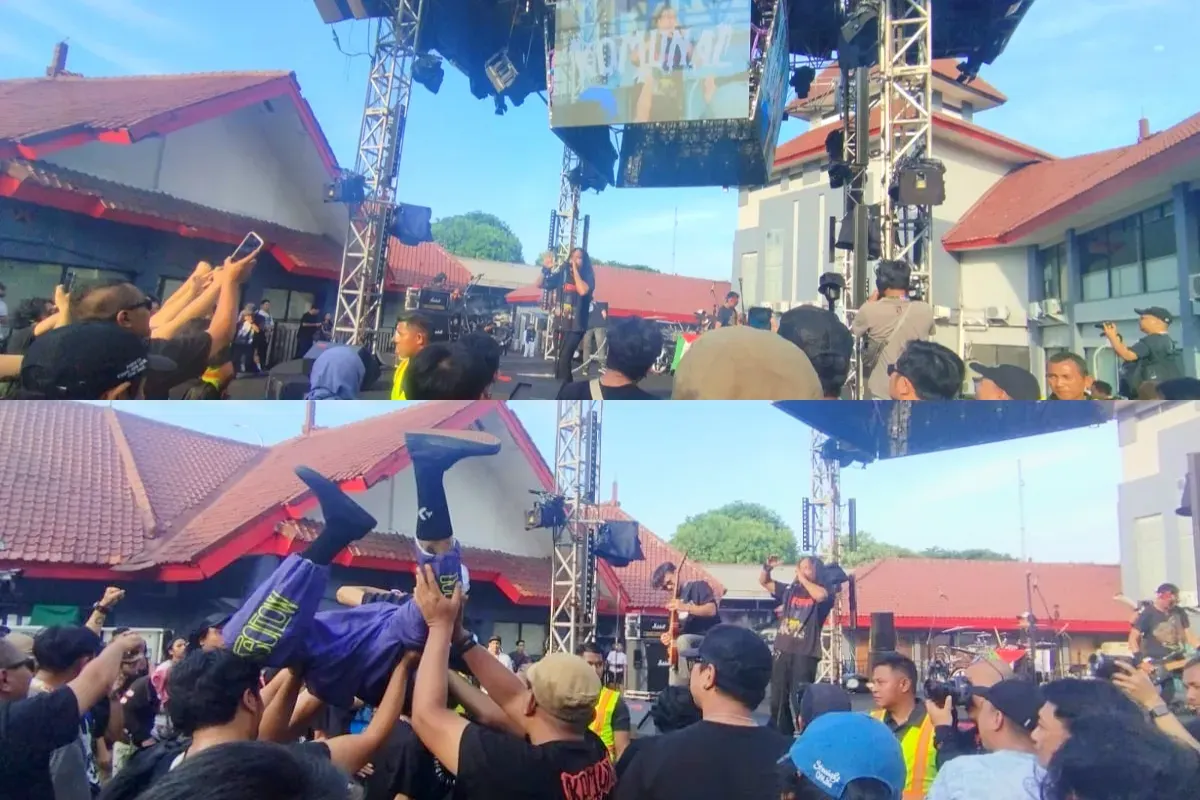 Potret band Komunal saat menghentak panggung XYZ di Synchronize Fest 2025. (Sumber: Poskota/Muhammad Dzikrillah Tauzirie)