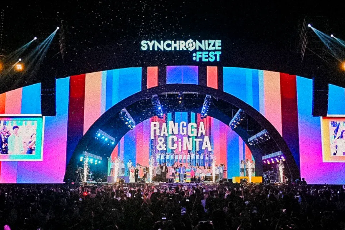 Pertunjukan musik Rangga dan Cinta di Synchronize Fest 2025. (Sumber: Instagram/@syncronizefest)