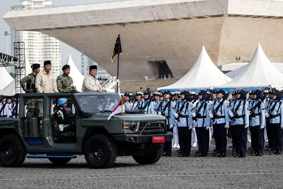 Presiden RI, Prabowo Subianto melakukan inspeksi pasukan saat Upacara Peringatan HUT ke-80 TNI di Monas, Jakarta, pada Minggu, 5 Oktober 2025. (Sumber: Ist)