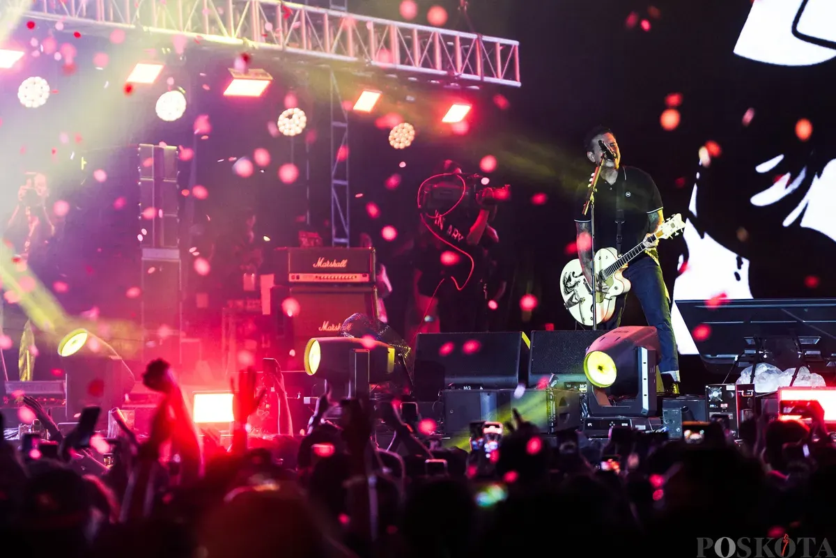 Grup musik Superman Is Dead meramaikan Synchronize Fest 2025 di Gambir Expo Kemayoran, Jakarta, Minggu, 5 Oktober 2025. (Sumber: Poskota/Bilal Nugraha Ginanjar)