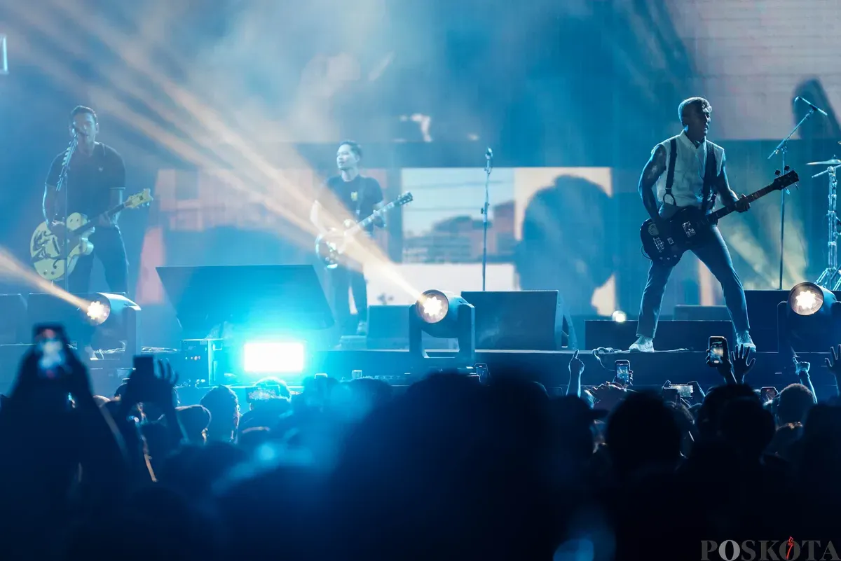 Grup musik Superman Is Dead meramaikan Synchronize Fest 2025 di Gambir Expo Kemayoran, Jakarta, Minggu, 5 Oktober 2025. (Sumber: Poskota/Bilal Nugraha Ginanjar)