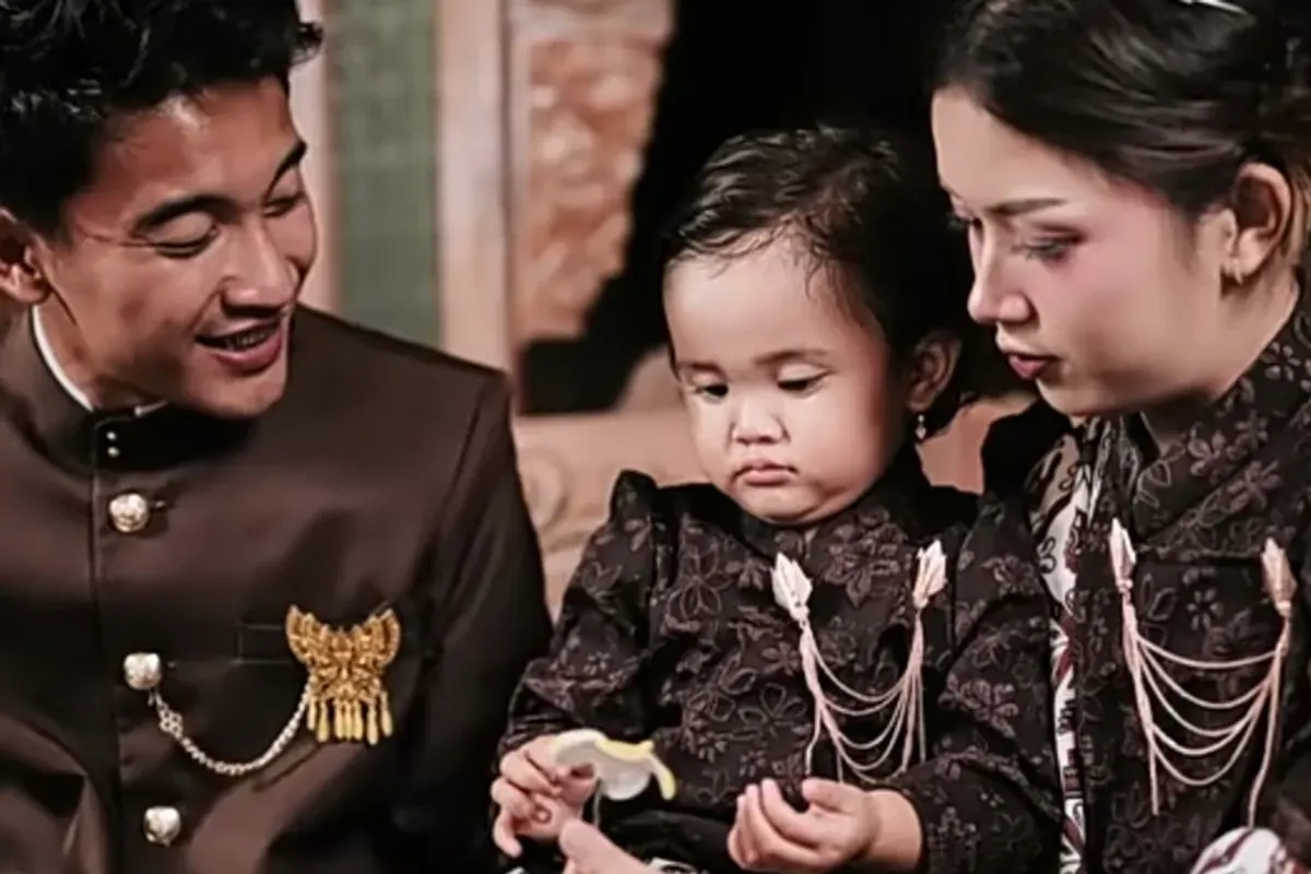 Lirik lagu Sabar Sadewok. (Sumber: YouTube/Sadewok Official Production)