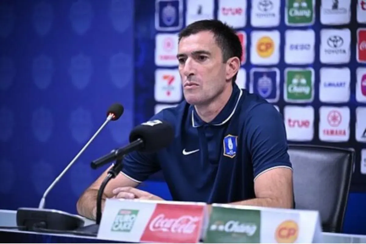 Legenda Persib, Vladimir Vujovic kini menjadi pelatih klub BG Phatum United, Thailand. (Sumber: Instagram/@vlad1mirv)
