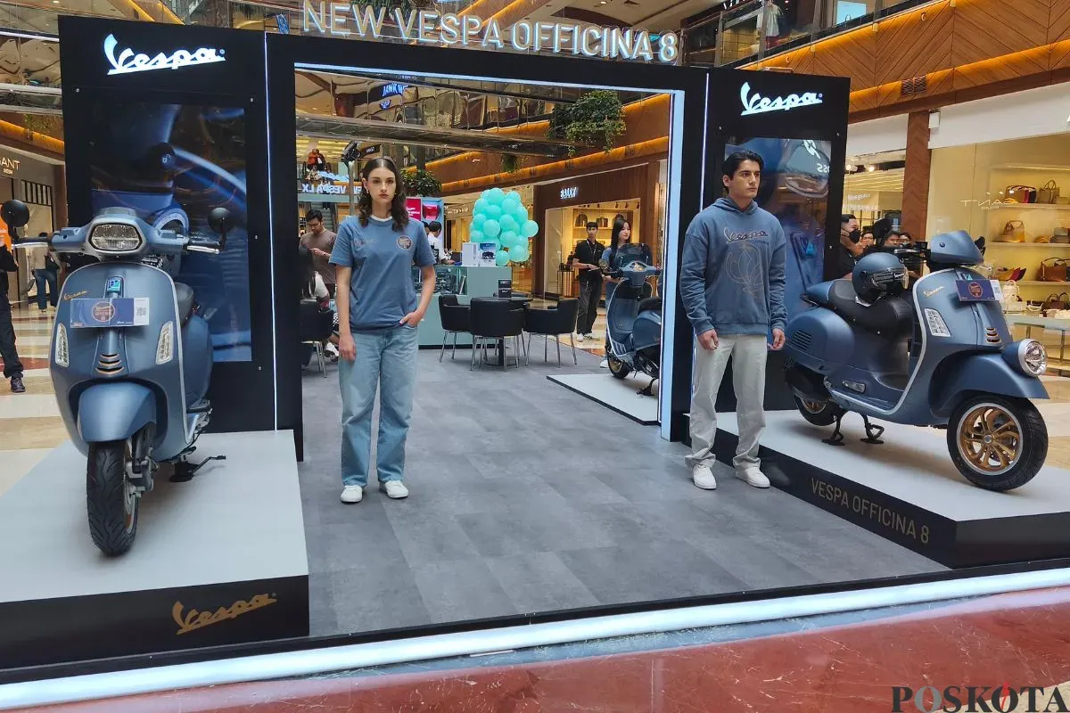 PT Piaggio Indonesia bawa Vespa Officina 8 dan LX 150 di Mall Pondok Indah, Jakarta Selatan, Selasa, 7 Oktober 2025. (Sumber: Poskota/Erwan Hartawan)