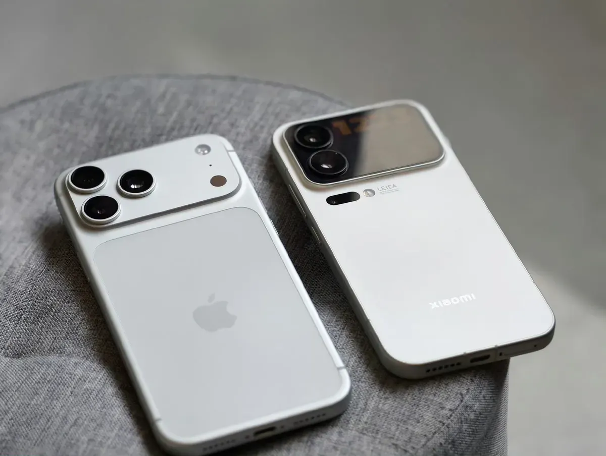 Review Xiaomi 17 Pro Max vs iPhone 17 Pro Max. (Sumber: X/@jan_agrs)