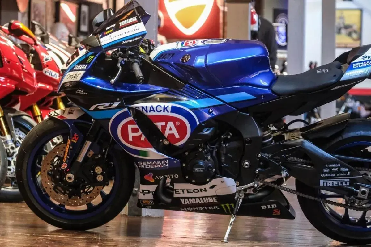 Replika Yamaha R1 milik Jonathan Rea edisi 2025 buatan Crescent Motorcycles hadir sebagai motor koleksi langka. (Sumber: Dok. Visordown)
