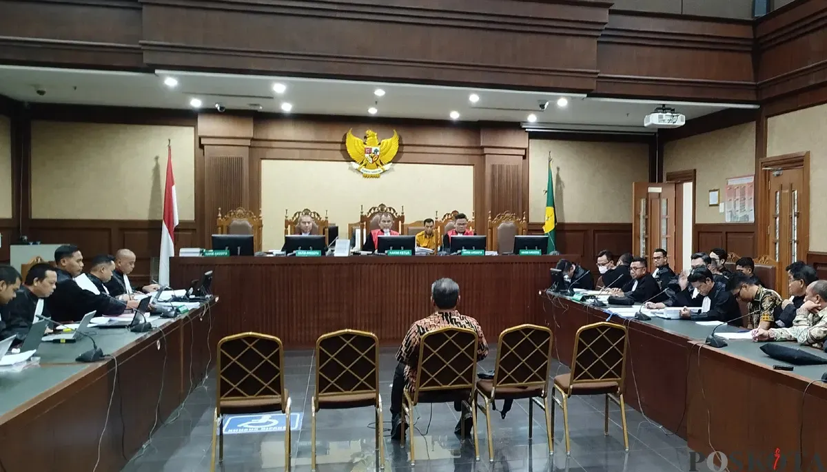 Djuyamto dihadirkan sebagai saksi atas kasus putusan onslag kasus migor di Pengadilan Tipikor Jakarta Pusat. (Sumber: POSKOTA | Foto: Ramot Sormin)