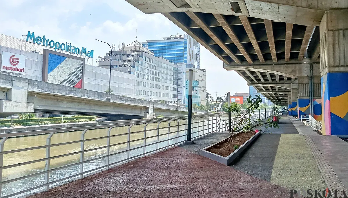 Kondisi kawasan Kalimalang di Kota Bekasi yang menjadi lokasi proyek pembangunan Wisata Air. Rabu, 15 Oktober 2025. (Sumber: POSKOTA | Foto: Nurpini Aulia Rapika)