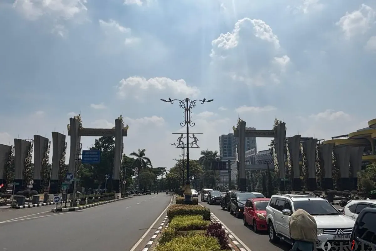 Jalan Tegar Beriman, Cibinong, Kabupaten Bogor, segera digunakan untuk CFD setiap akhir pekan. (Sumber: Poskota/Giffar Rivana)