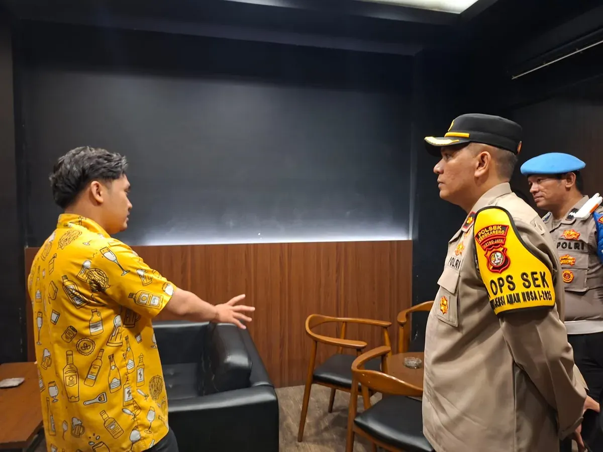 Tempat Kejadian Perkara (TKP) pengeroyokan di Kafe D’Bottles atau Bottle Avenue yang berlokasi di Ruko Miami Blok C7, Boulevard, Cengkareng, Jakarta Barat. (Sumber: Polsek Cengkareng)