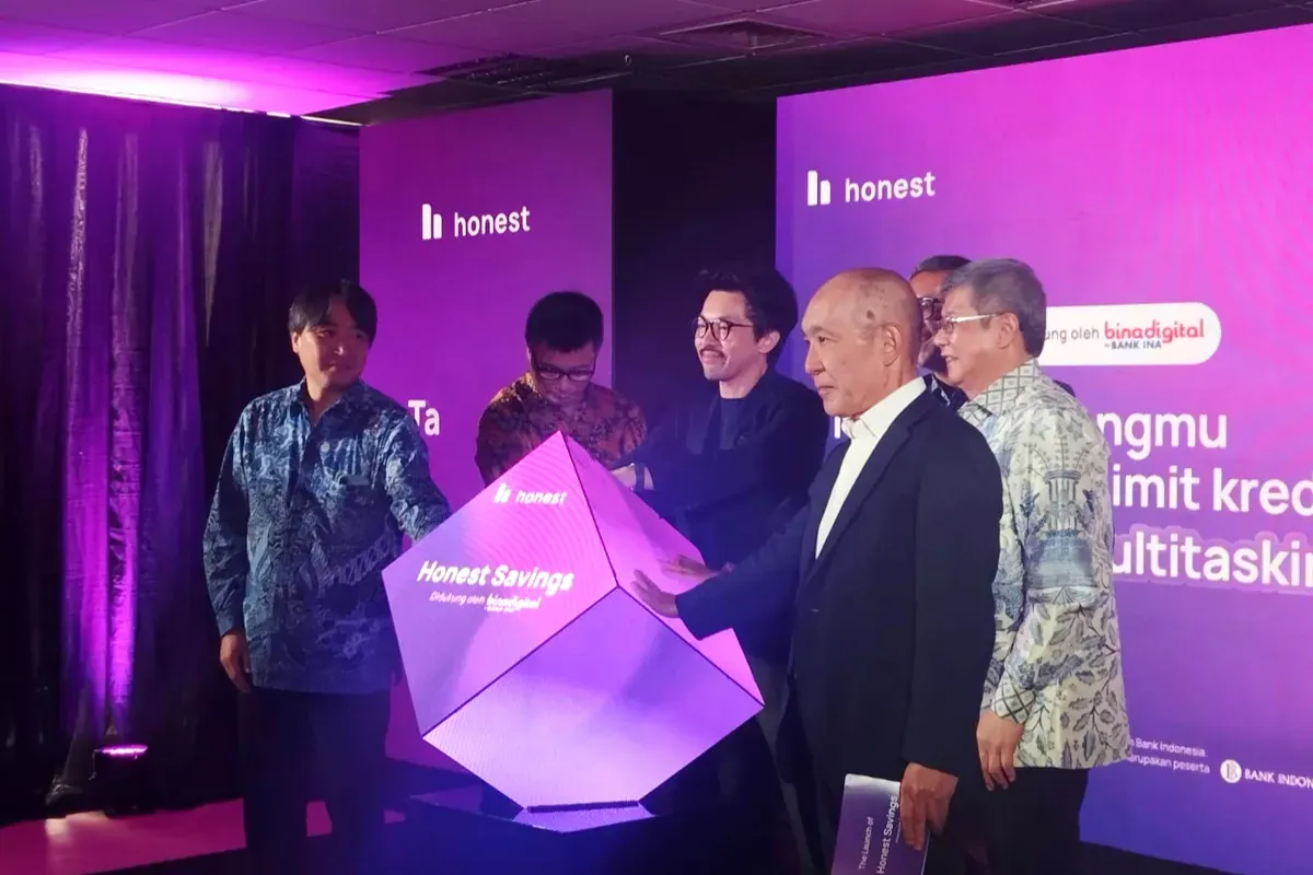Potret perilisan Honest Savings, hasil kolaborasi antara Honest Card dan Binadigital yang mengintegrasikan tabungan dengan kartu kredit. (Sumber: Poskota/Muhammad Dzikrillah Tauzirie)