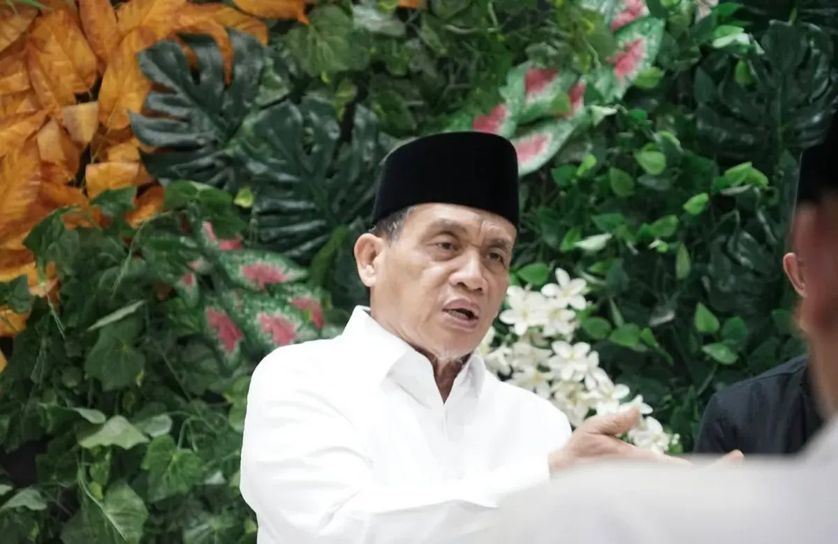 Setelah dua tahun, Wakil Menteri Agama (Wamenag) Romo Muhammad Syafi’i akhirnya resmi melepas masa dudanya. (Sumber: Instagram/@romo.syafii)