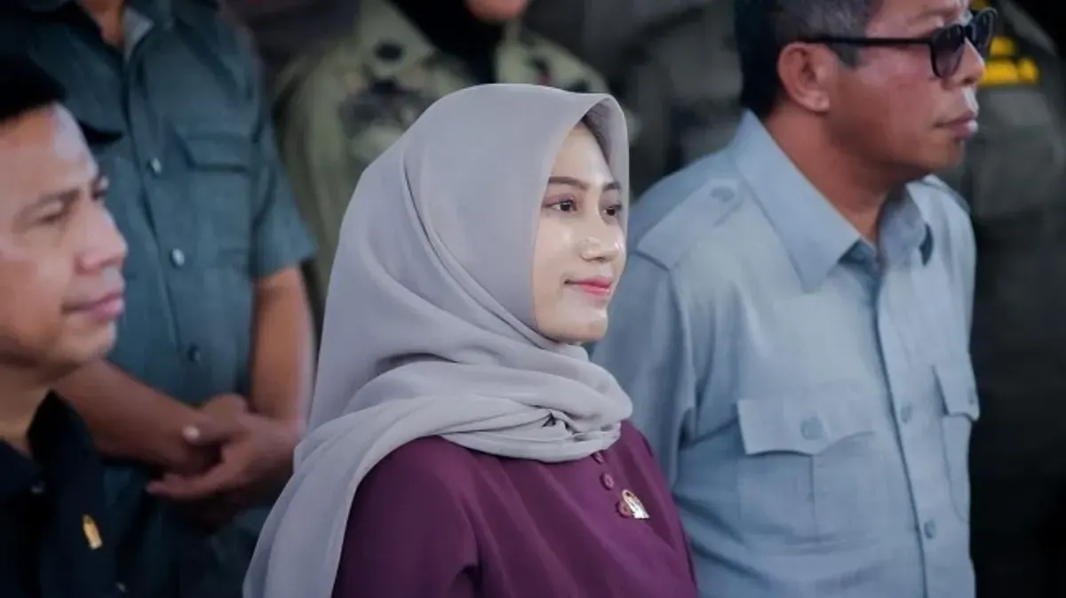 Anggota DPRD Gorontalo yang viral, Dheninda Chaerunnisa. (Sumber: Instagram/dinychaerunnisa_)
