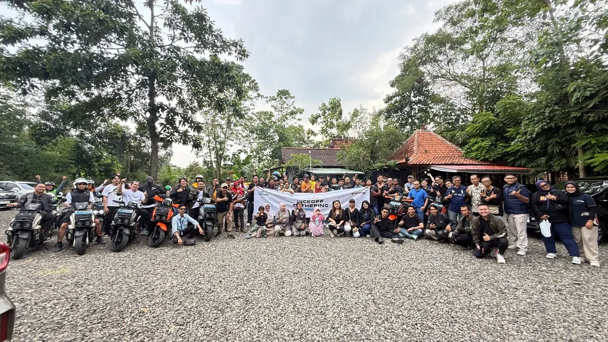 4 komunitas motor listrik menggelar kopdar yang diselenggarakan Indomobil eMotor. (Sumber: IEI)