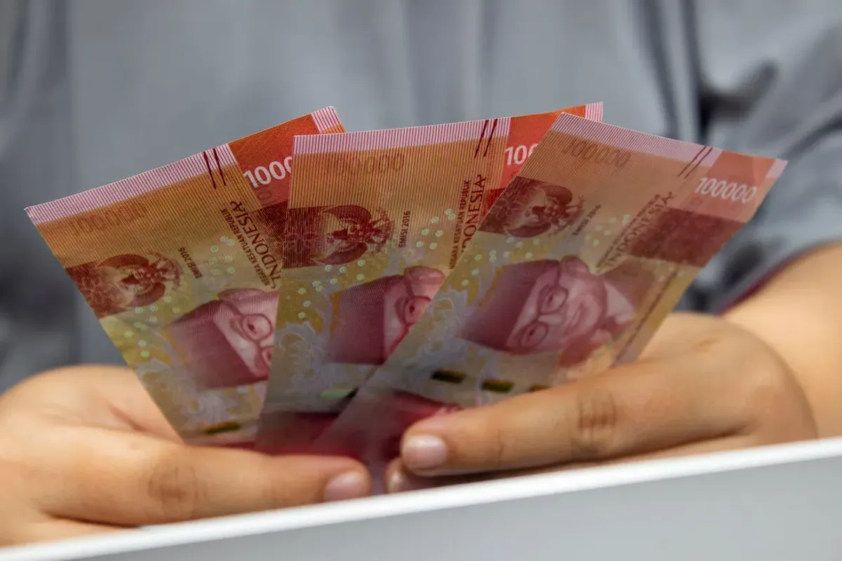 Cek penerima BLT Kesra 2025. (Sumber: Pexels/Ahsanjaya)