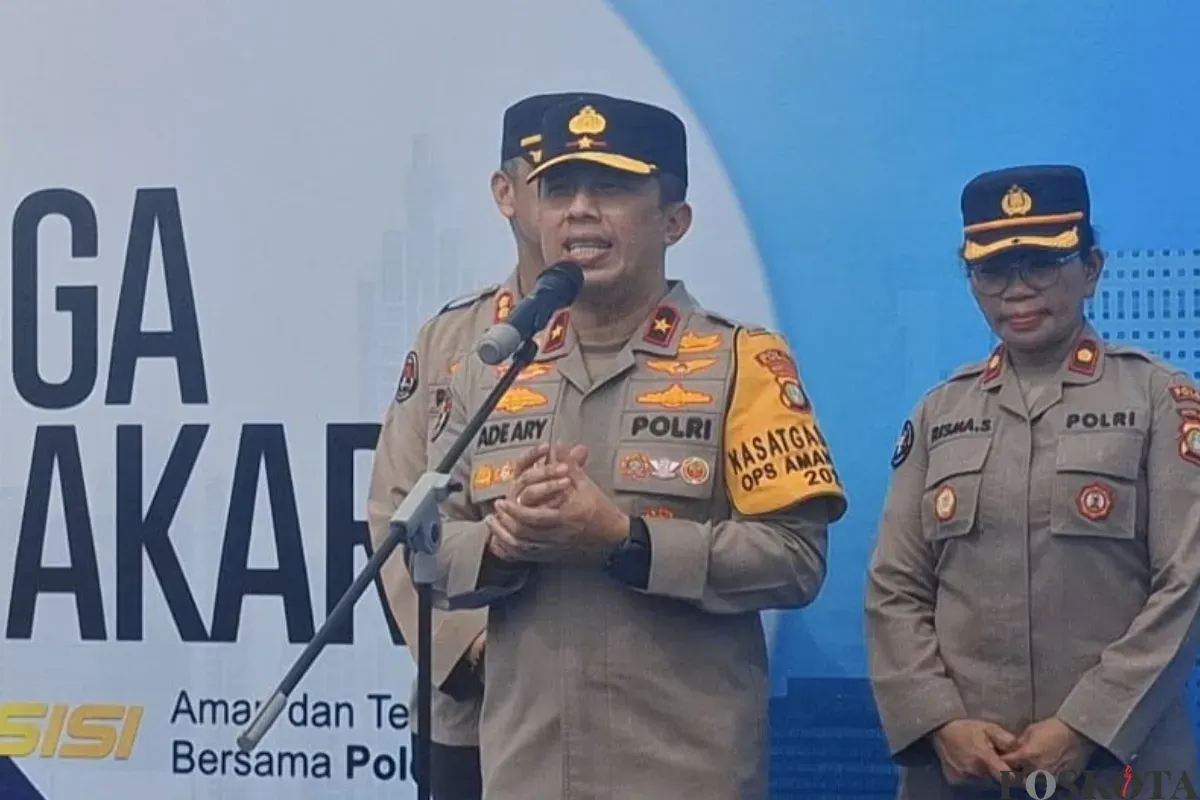 Kabid Humas Polda Metro Jaya, Brigjen Ade Ary Syam Indradi ditemui di kawasan Monas, Gambir, Jakarta Pusat, Senin, 20 Oktober 2025. (Sumber: Poskota/Ali Mansur)