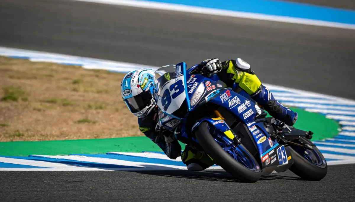Arai Agaska menunjukkan peningkatan di World Supersport 300 Jerez 2025 dengan meraih poin. (Sumber: Dok Yamaha Indonesia)