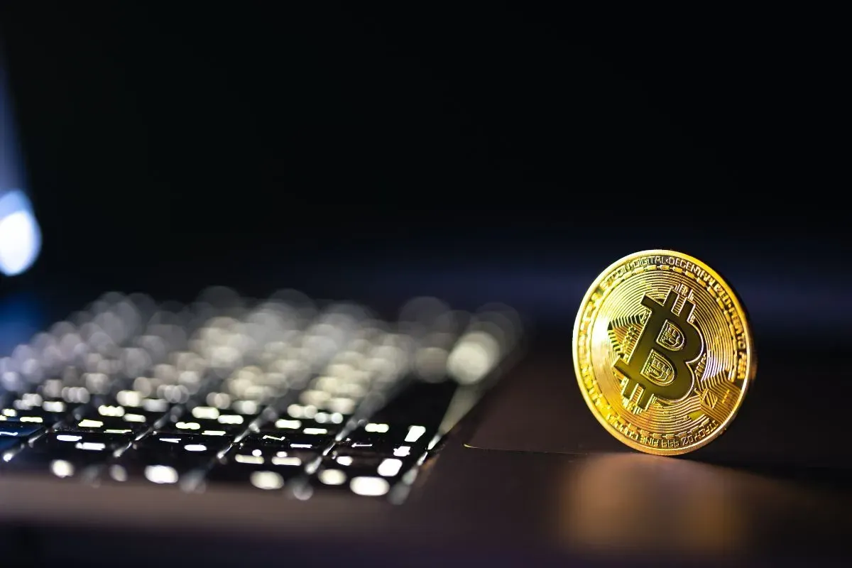 Berikut daftar rekomendasi aplikasi leverage crypto terbaik pada 2025. (Sumber: Freepik/@pvproductions)