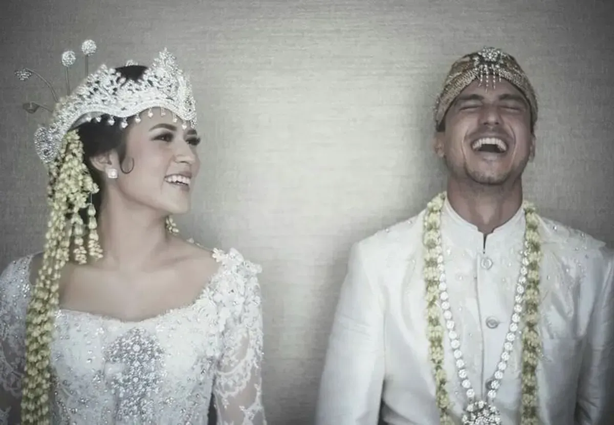 Keharmonisan Raisa dan Hamish Daud saat pernikahan. (Sumber: Instagram)