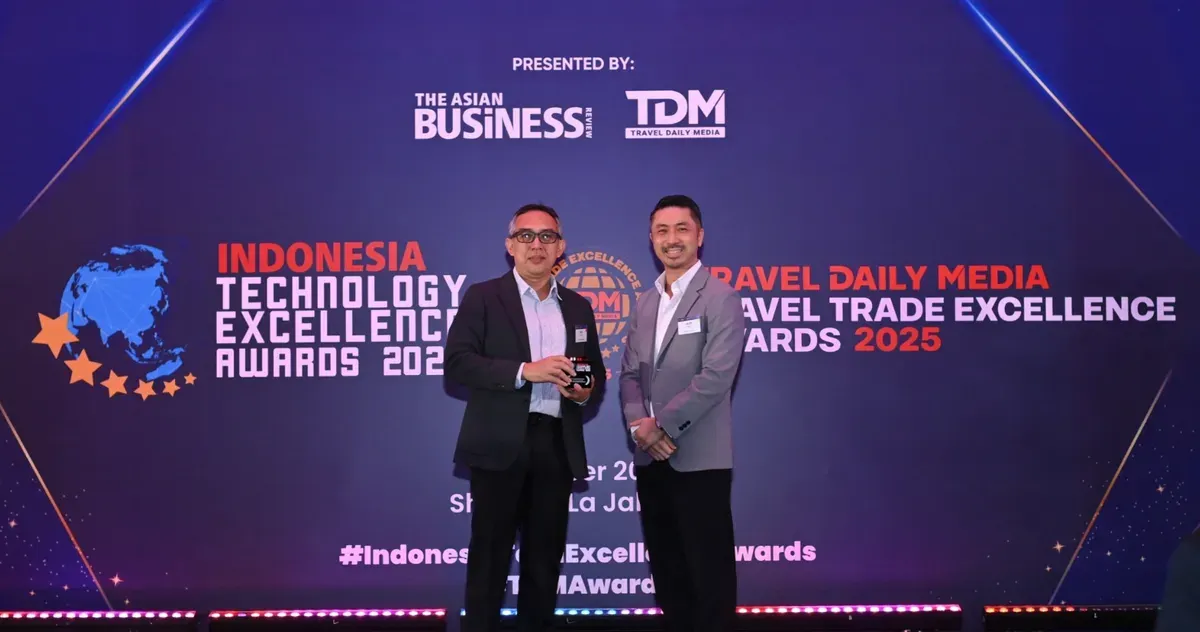 Direktur Utama Infomedia, Eddy Sofryano menerima Penghargaan Indonesia Technology Excellence Award for Emerging Technology 2025 di Ballroom Hotel Shangrilla Jakarta, pada Kamis, 9 Oktober 2025. (Sumber: Corcom Telkom)