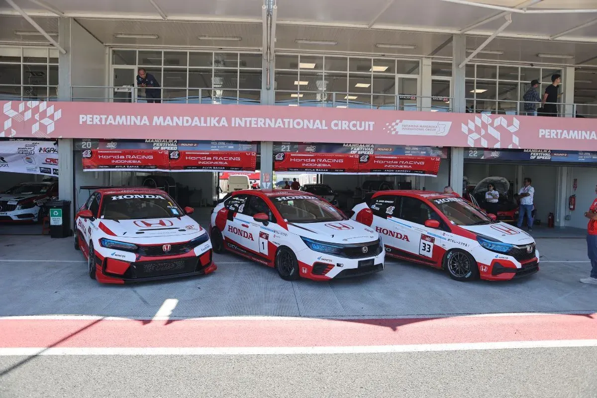 Tim HRI bersiap Seri 3 & 4 Mandalika Festival of Speed 2025 di Sirkuit Mandalika, Lombok, Sabtu-Minggu, 25-26 Oktober 2025. (Sumber: Dok. Honda)