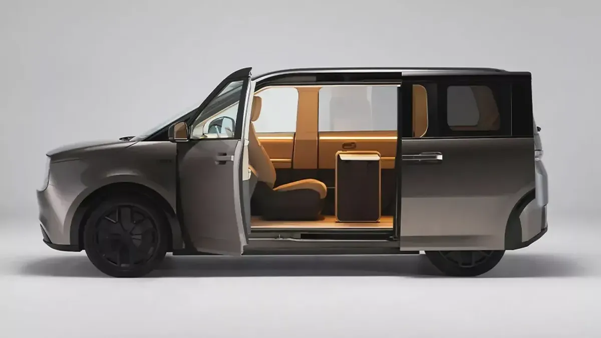 Sharp kini siap memasuki industri otomotif dengan memperkenalkan MPV listrik LDK+ hasil kolaborasi bersama Foxconn. (Sumber: Istimewa)