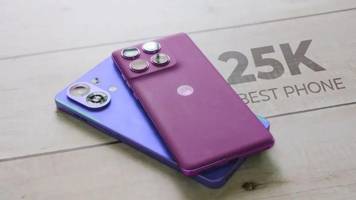 Motorola Edge 60 Pro hadir dengan desain futuristik, layar 144Hz super halus, dan kamera 200 MP yang siap bersaing di kelas flagship 2025. (Sumber: Pinterest)