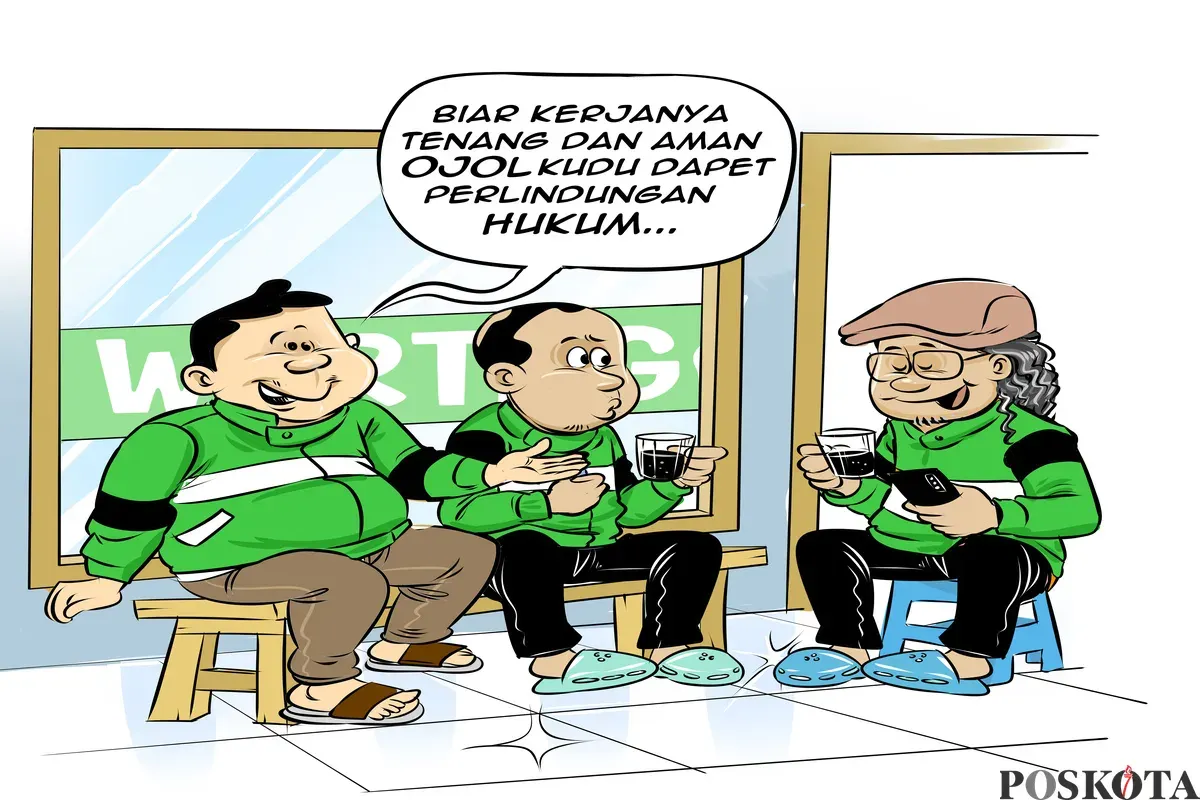 Tiga pengemudi ojek online berbincang santai di warteg sambil menikmati kopi, membahas pentingnya perlindungan hukum agar kerja ojol lebih tenang dan aman. (Sumber: Poskota/Arif Setiadi)