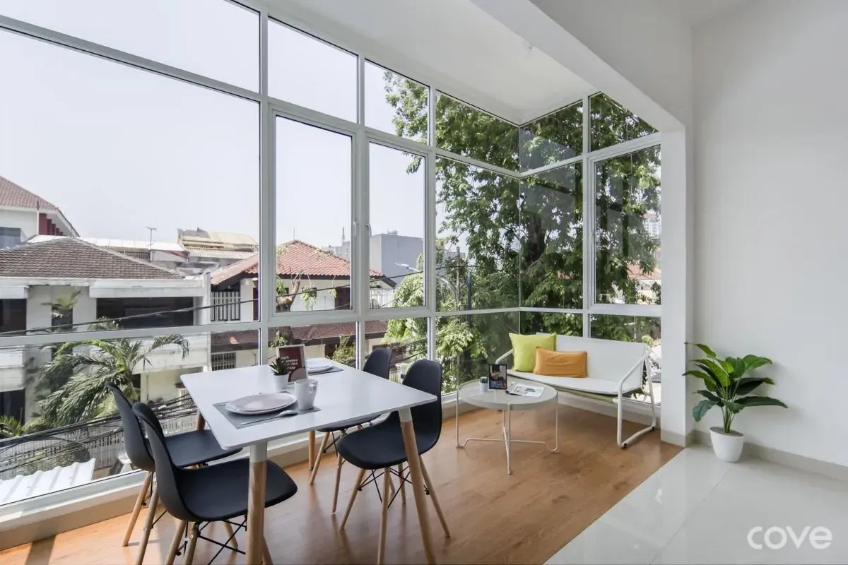 Bagian luar kost di Tanjung Duren. (Sumber: Dok. Cove)