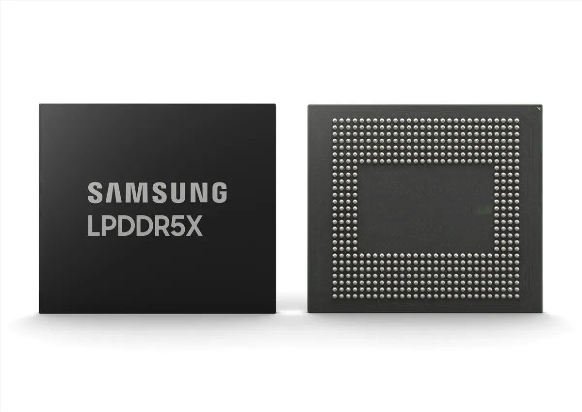 Chip DRAM LPDDR5X produksi Samsung siap digunakan untuk iPhone 18, menandai peningkatan RAM standar di semua seri. (Sumber: Dok/Samsung)