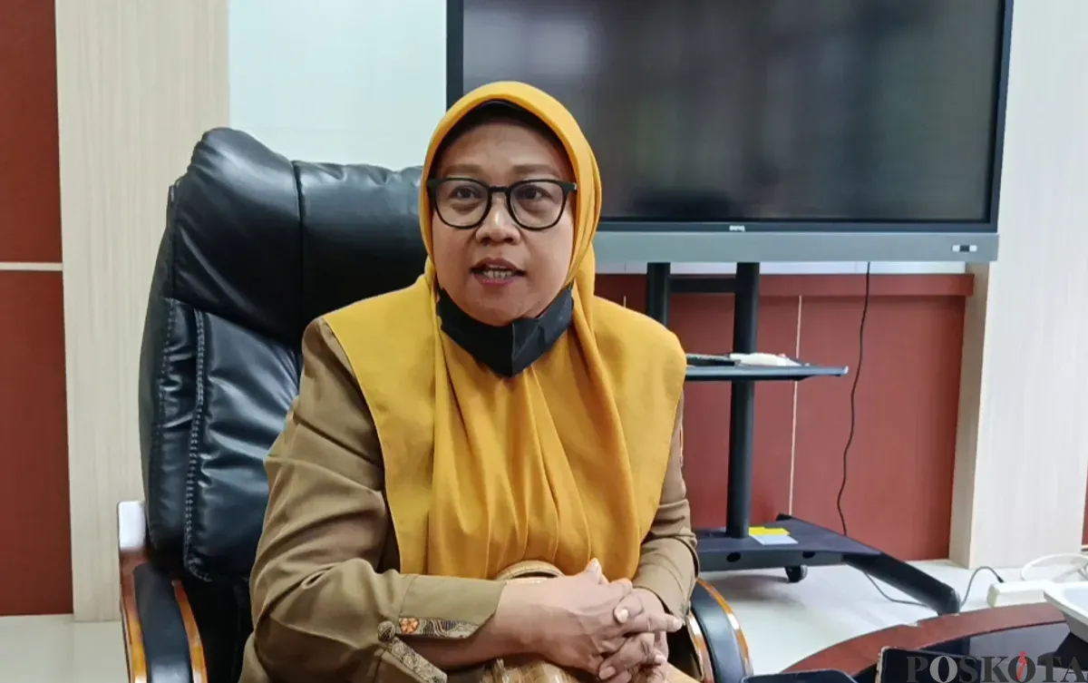 Kepala Sekolah SDN Jatibening Baru 2, Anti Susanti. (Sumber: POSKOTA | Foto: Nurpini Aulia Rapika)