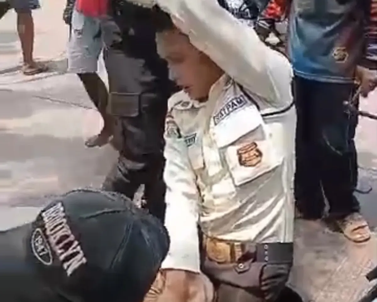 Petugas keamanan menangkap maling motor di Gunung Putri, Kabupaten Bogor. (Sumber: Istimewa)