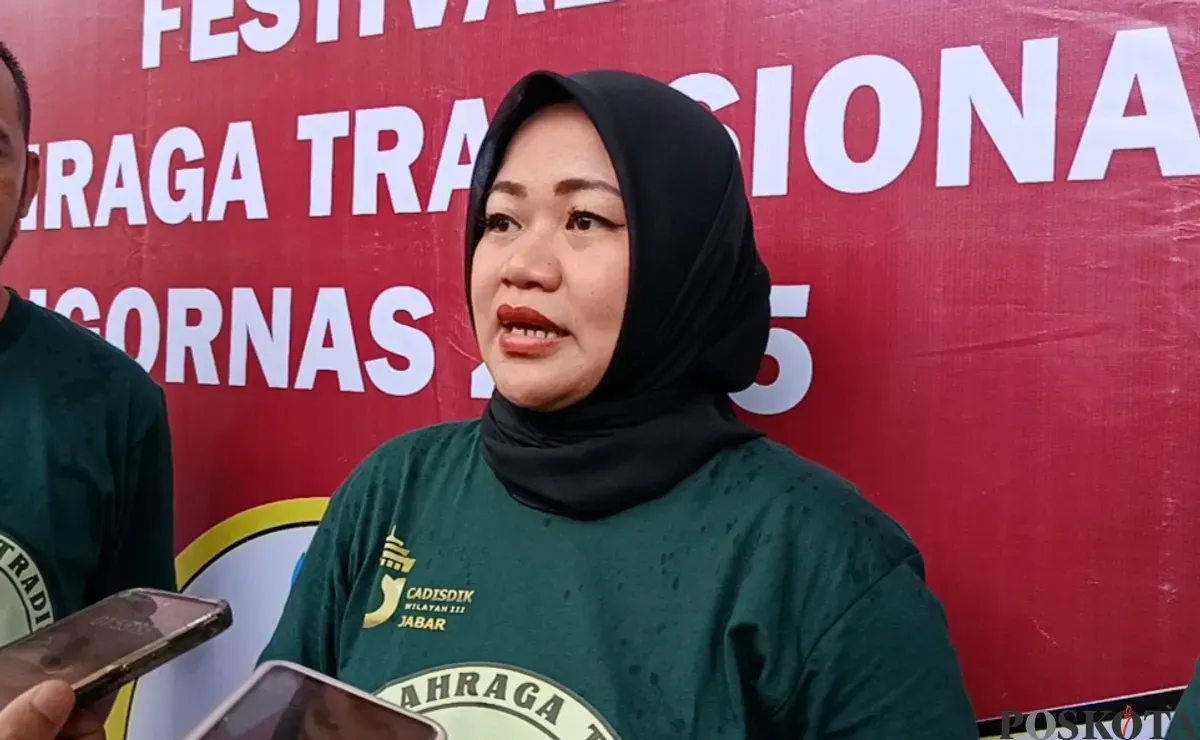 Kepala Kantor Cabang Dinas (KCD) Wilayah III Dinas Pendidikan Jawa Barat, Rina Parlina. (Sumber: POSKOTA | Foto: Nurpini Aulia Rapika)