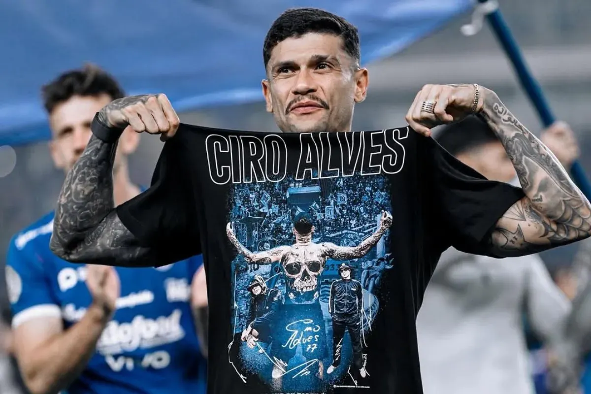 Ciro Alves dirumorkan kembali ke Persib Bandung pada putaran kedua Super League 2025/2026. (Sumber: Instagram/@cirooficial)