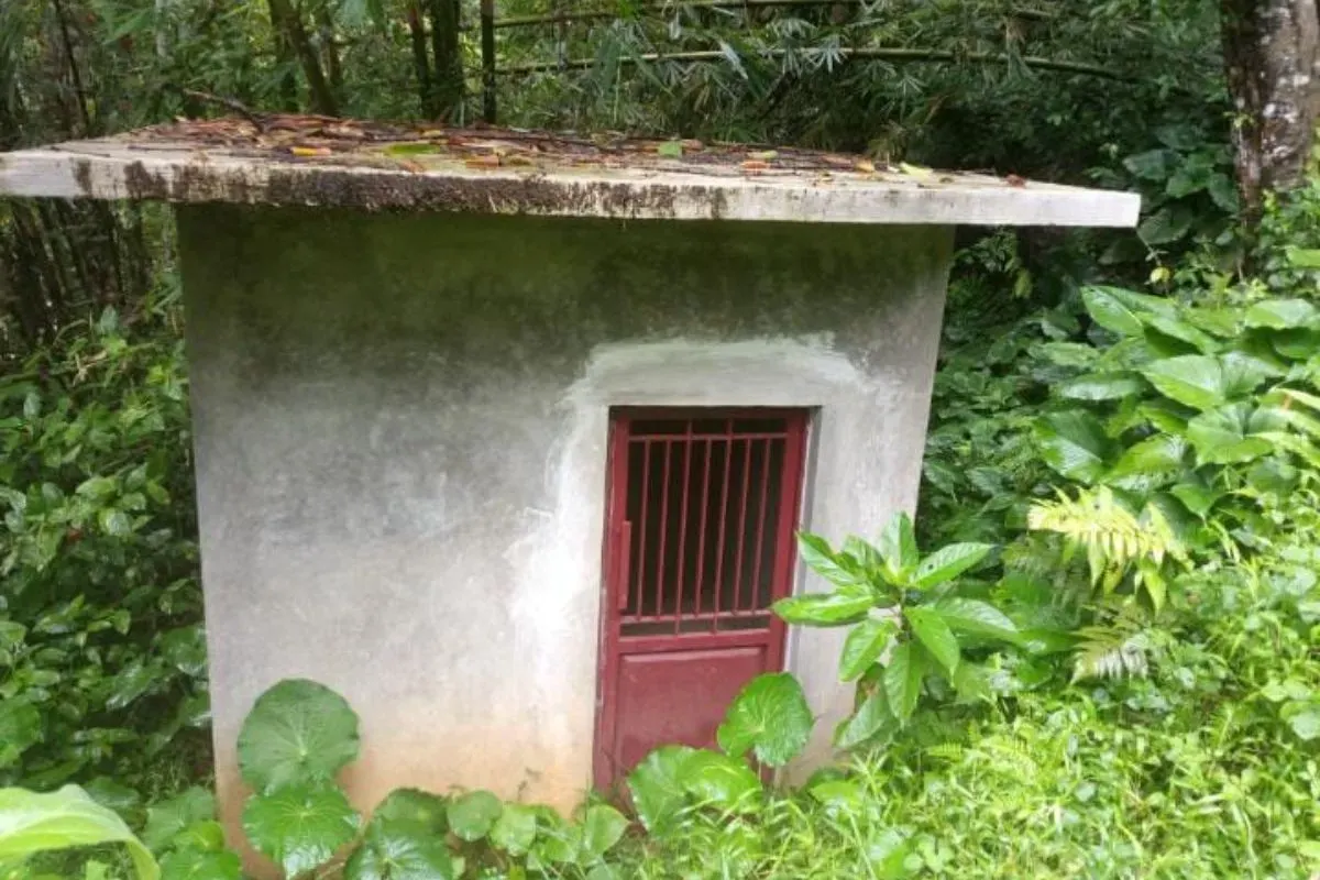 Bangunan sarana irigasi di Desa Padahayu, Kecamatan Cikedal, Kabupaten Pandeglang, terbengkalai. (Sumber: Dok. Warga)