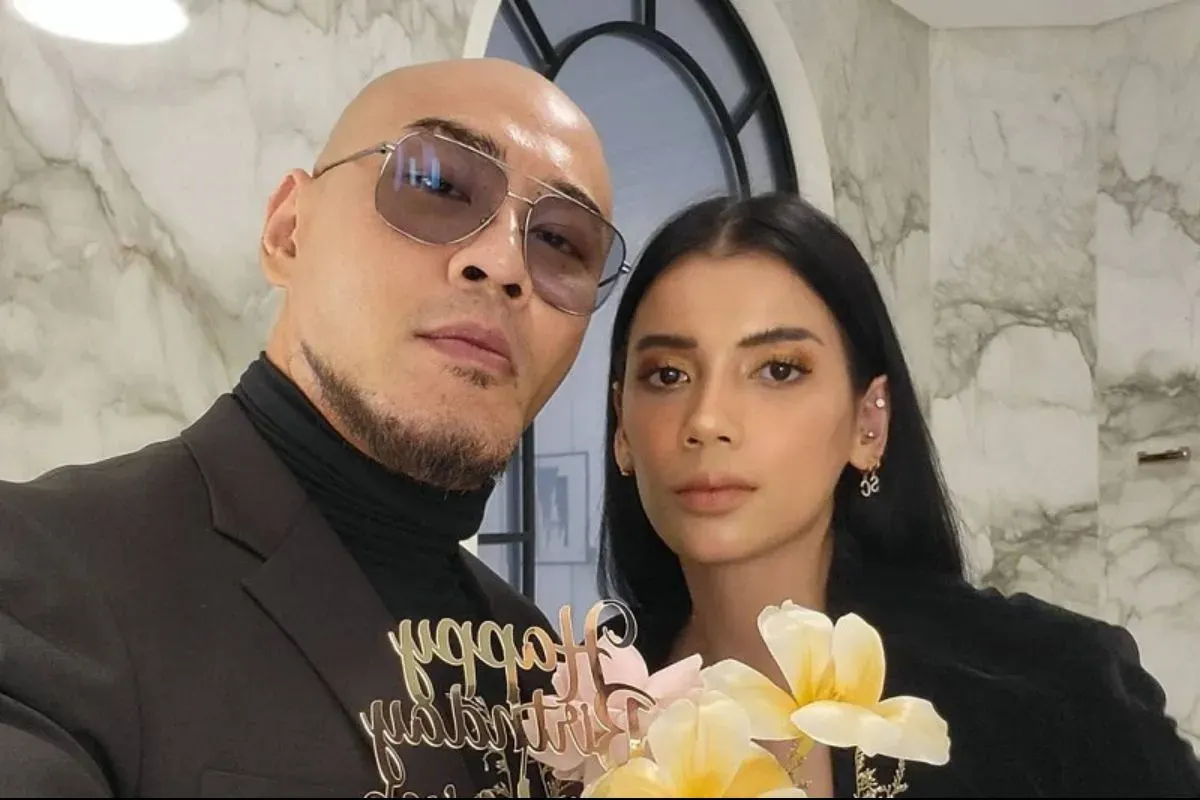 Deddy Corbuzier dan Sabrina Chairunnisa. (Sumber: Instagram)