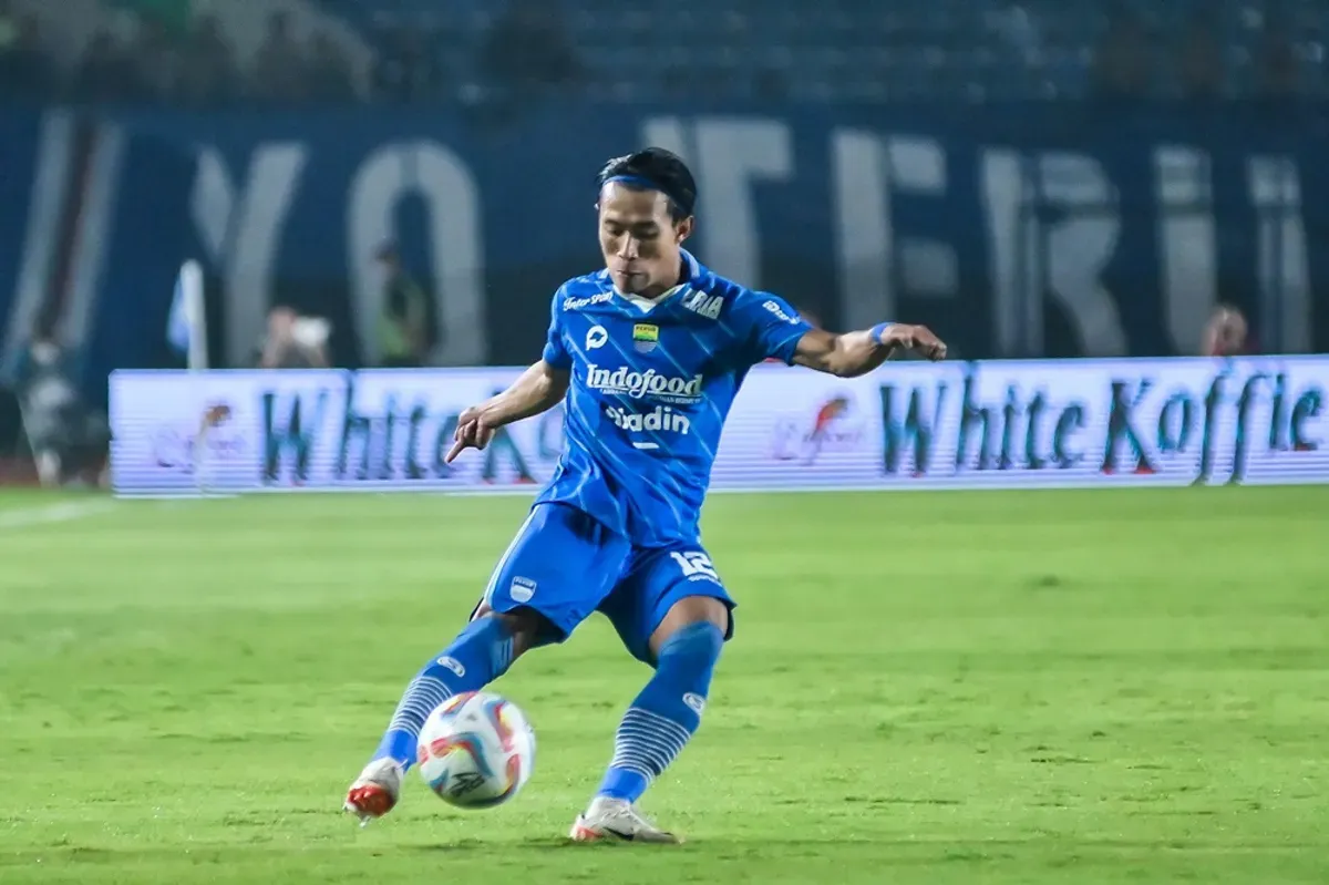 Henhen Herdiana Dipinjamkan Persib Bandung ke Persik Kediri: Babak Baru Karier Bek Kanan Loyalis Maung Bandung (Sumber: Dok/Persib)